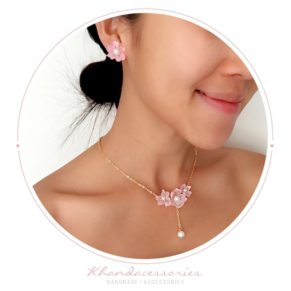 透明なピンクの手作りのジュエリーセットネックレスと真珠のイヤリングプラス綿の装飾 4枚目の画像
