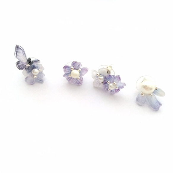 綿と相まってハンド青紫の花の樹脂の蝶のイヤリング真珠のイヤリングスーツ 1枚目の画像