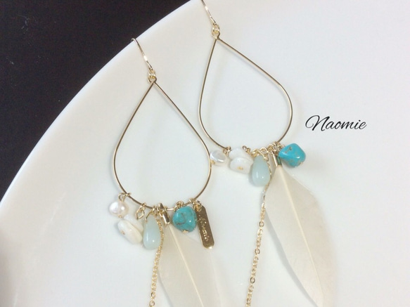 white.feather-turquoise＆shell-pierced.earring 2枚目の画像
