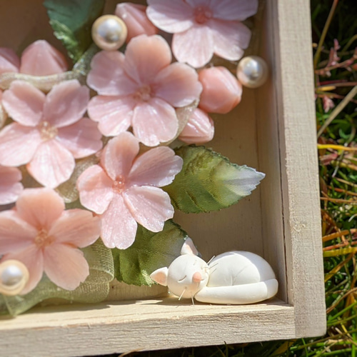 桜の花と眠り猫〈受注製作〉お花見ネコ アロマフラワー 枯れないサクラ