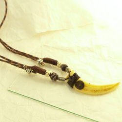 ◆SOAR UP!Boar Tusk Necklace◆飛騰山豬牙項鍊 第1張的照片