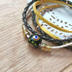 Misty Glazebead Bracelet  迷霧琉璃珠手鍊｜深黃系 第3張的照片