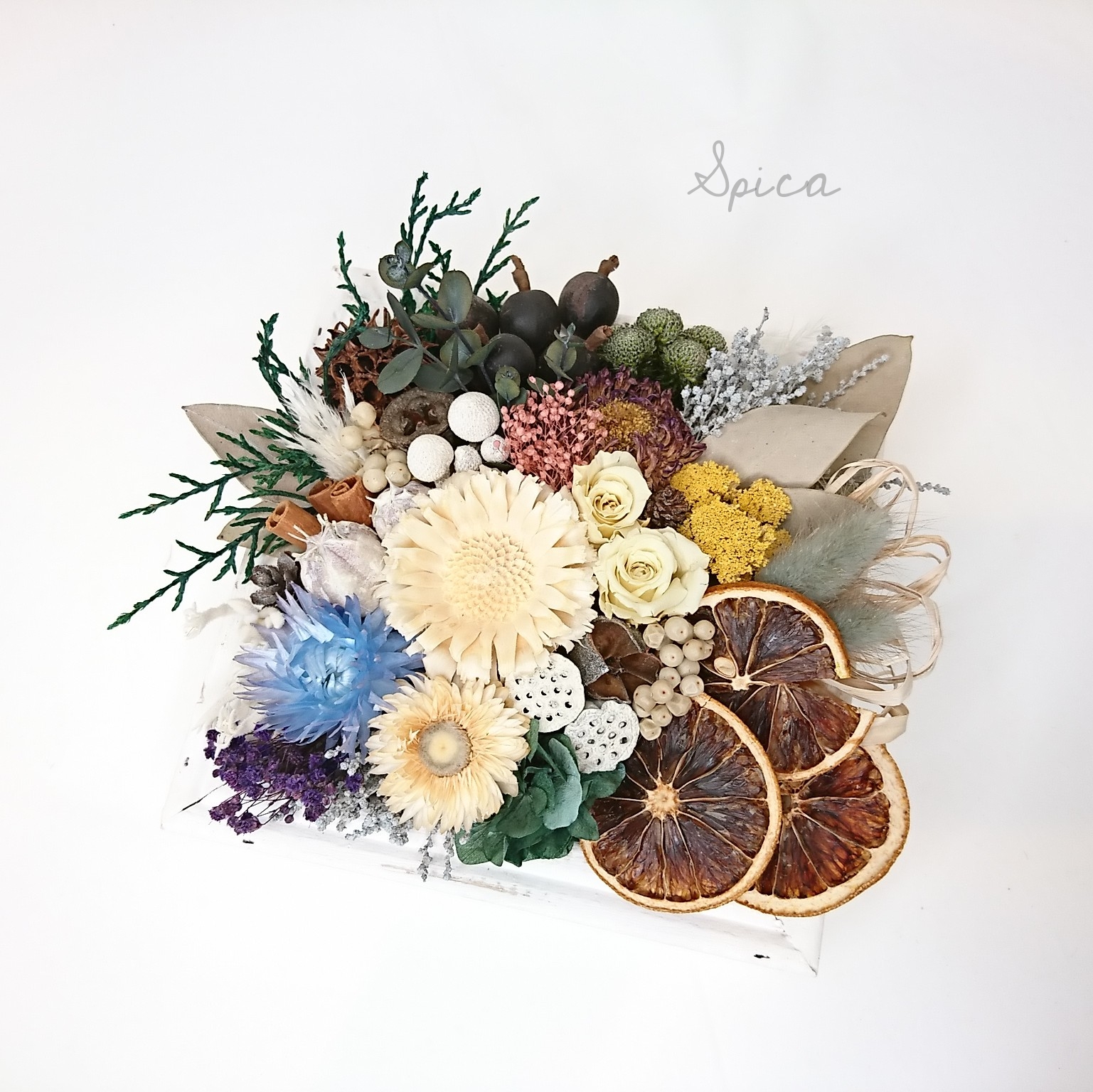 ボタニカル❤ドライフラワーと金箔のシンプルな不規則な氷の水中花