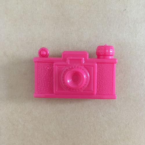 外国のおもちゃ プラスチックトイ カメラ ショッキングピンクセット