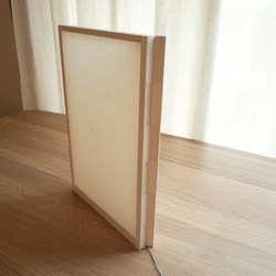 ビョウブ型テーブルライト『HIKARI BYOUB：Plainたて』 5枚目の画像