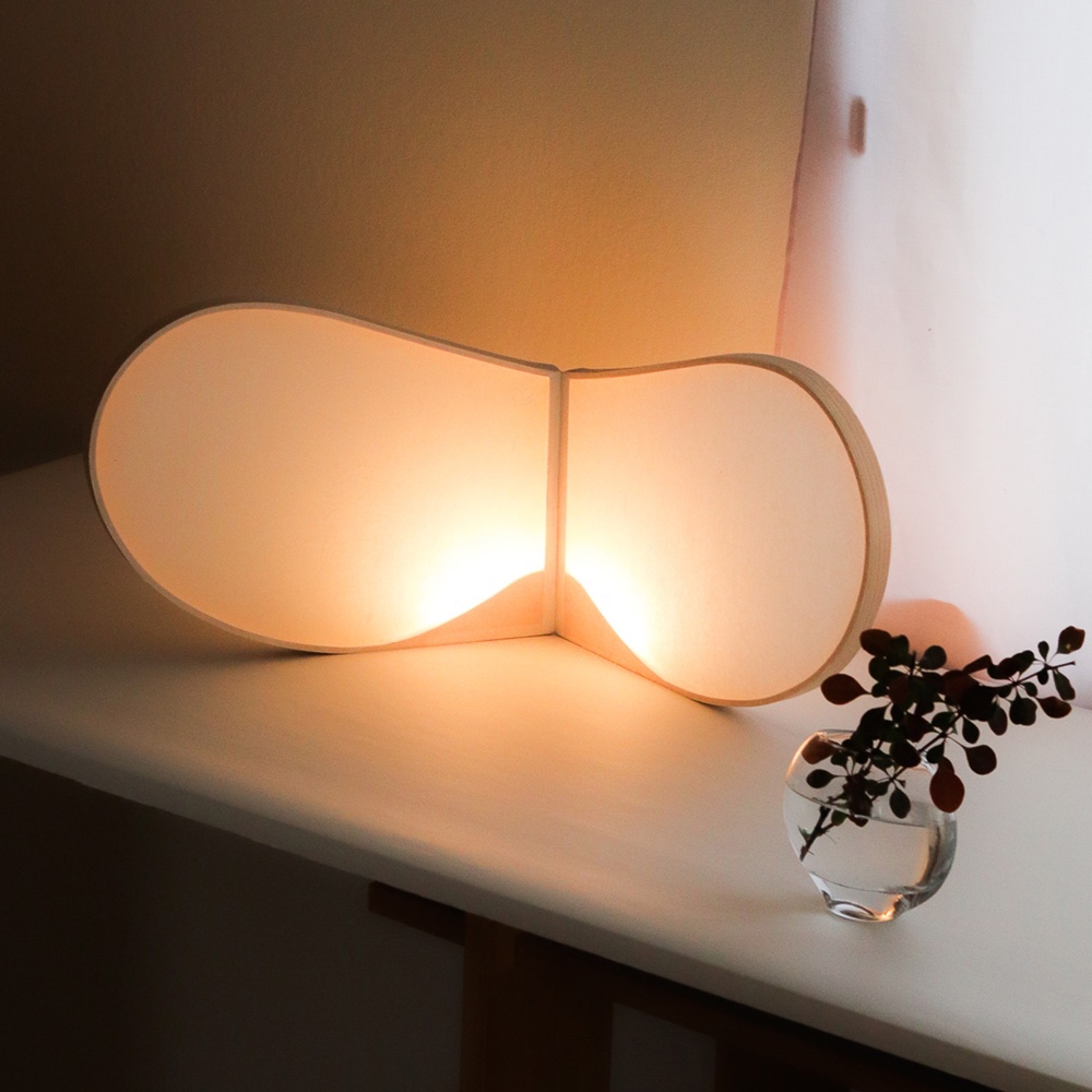 ビョウブ型テーブルライト『HIKARI BYOUB：Honey flow』