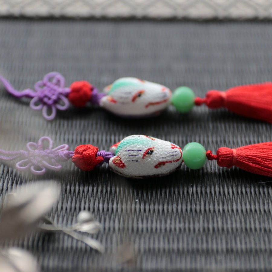 狐の嫁入り　縁起物　古布　縮緬細工　ハンドメイド 狐の嫁入り 縁起物 古布 縮緬細工 ハンドメイド 狐の嫁入り