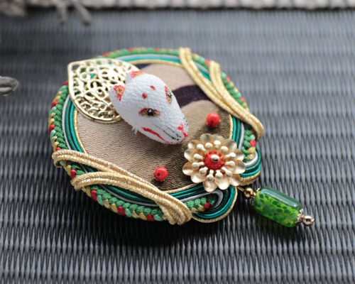 狐の嫁入り　縁起物　古布　縮緬細工　ハンドメイド 狐の嫁入り 縁起物 古布 縮緬細工 ハンドメイド 狐の嫁入り