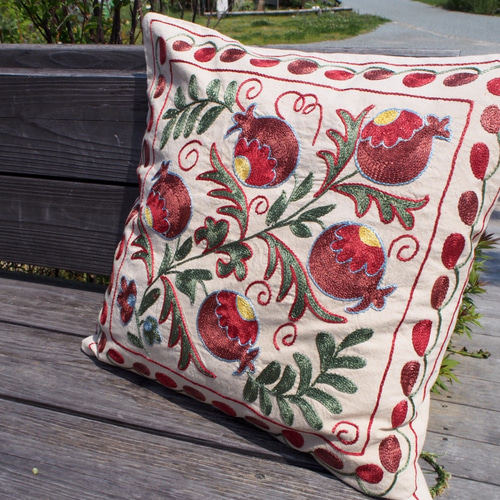 トルコ・シルクスザニクッションカバー・ポメグラート 枕頭・抱枕