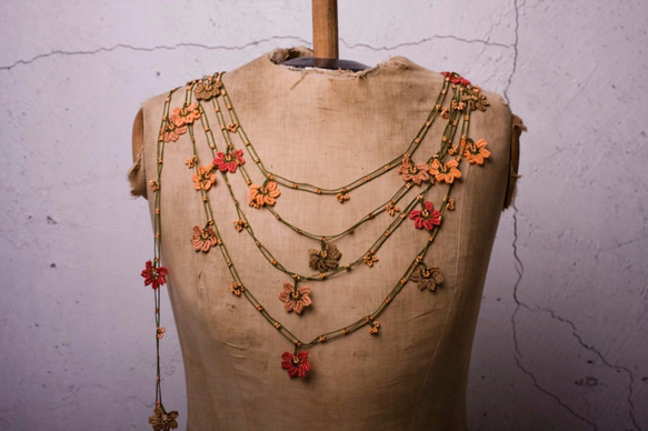 Oya lace necklace color leaf 第3張的照片