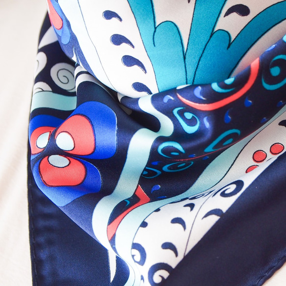 トルコ・オリエンタルスカーフ・silk-art-A02・B品ネイビー送料無料 3枚目の画像