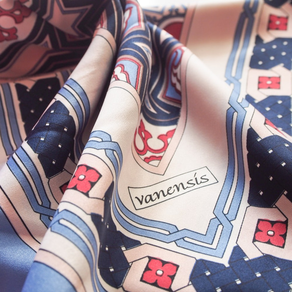 【スカーフが織りなす不思議な魔法】トルコ・オリエンタルスカーフ・ブルー 3枚目の画像