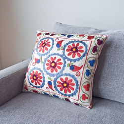 SALE！【新品未使用】トルコ製シルクスザニ刺繍クッションカバー大 トルコ・スザンニ刺繍・クッションカバー・カーネーション02・母の日