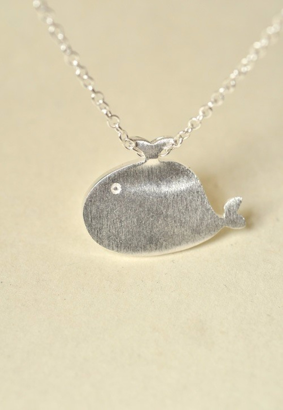 925純銀可愛胖鯨魚項鏈 Sterling Silver whale necklace 第3張的照片