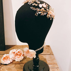 Dancing in the Blossom-Crezh Rhinestone and flower Headpiece 第4張的照片