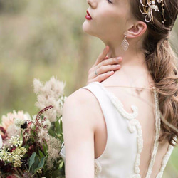 雨の粘土の花真鍮葉チェーンヘッドピースの結婚式の頭飾りのように自由奔放に生きます 2枚目の画像