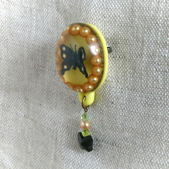 黒いアゲハ蝶の小さなブローチ 3枚目の画像