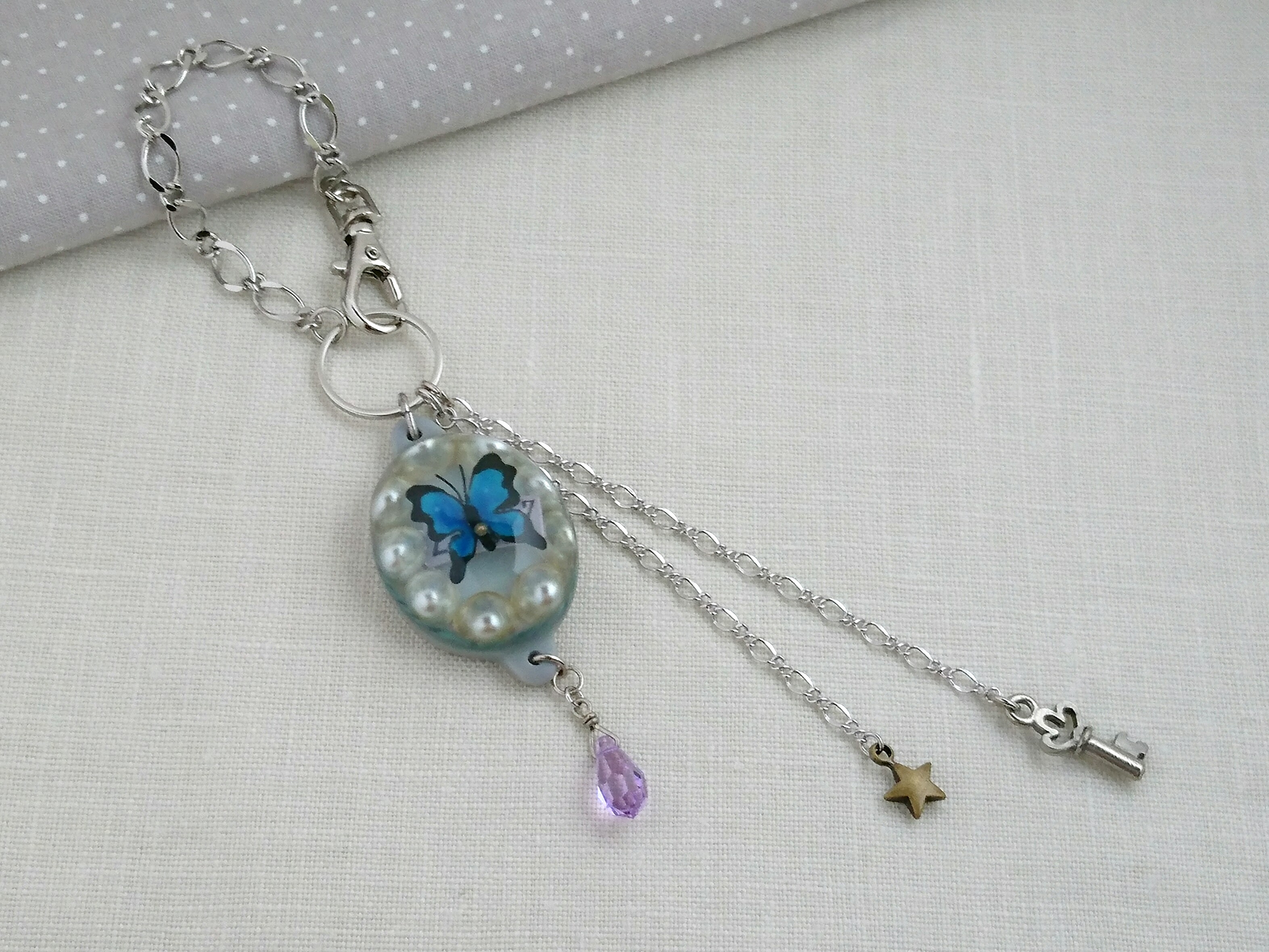 青い蝶の標本バッグチャーム 4,346円