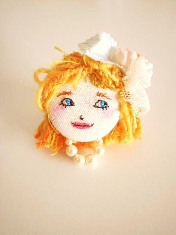 Doll　Brooch 1枚目の画像