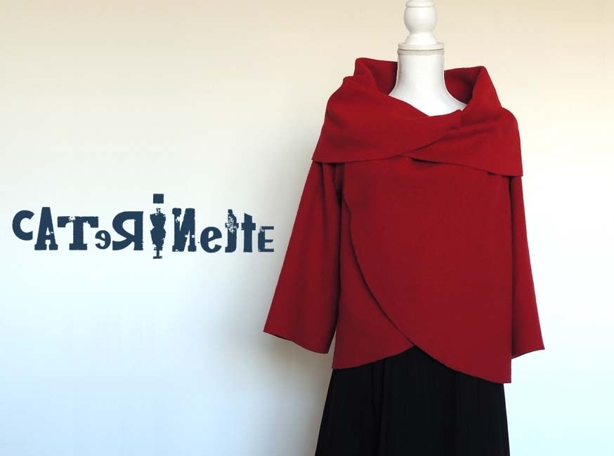 [20%OFFクーポン]イタリア人作家の赤コート 35,100円