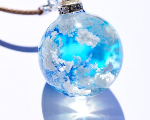 雲レジン 梅雨の雨上がり 空たまご 紐ペンダント ネックレス 雲レジン☆梅雨の雨上がり☆空たまご7☆オススメの紐ペンダント