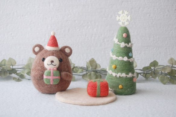 羊毛フェルト：くまちゃんのクリスマスセット 羊毛フェルト にじいろ
