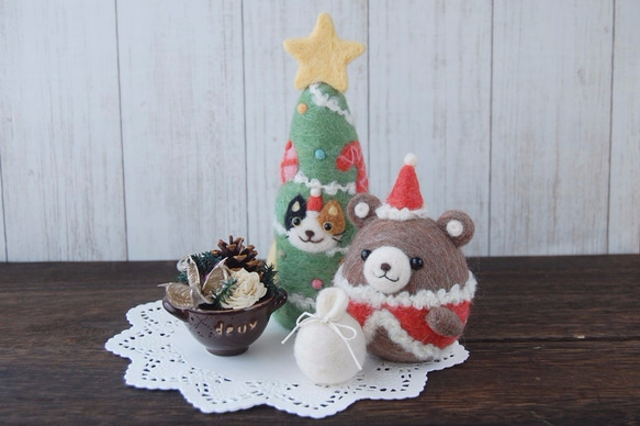 【yukie3さまオーダー品】【Creema限定】クリスマスツリー＆ころくまちゃんサンタのセット（みけねこ） 1枚目の画像