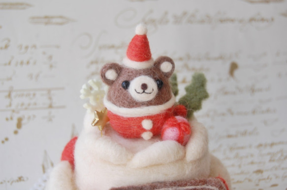 羊毛フェルト：ころくまちゃんのクリスマスケーキ 2枚目の画像