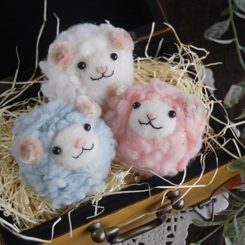 羊毛フェルトキット はじめてでも作れるもこもこひつじちゃんキット