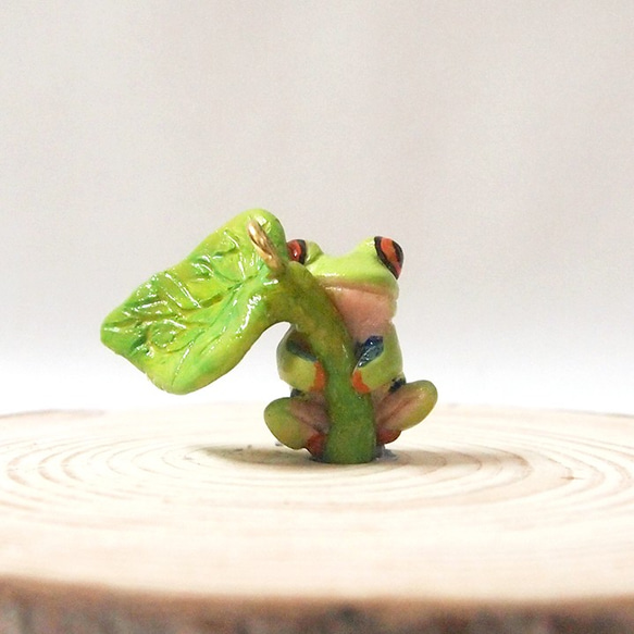 小青蛙手工手繪頸鏈/墜子 Frog handmade necklace 第2張的照片