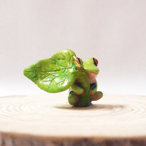 小青蛙手工手繪頸鏈/墜子 Frog handmade necklace 第4張的照片