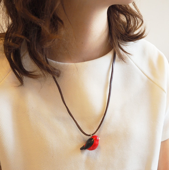 小猩紅唐納雀手工手繪頸鏈/墜子 Scarlet tanager handmade necklace 第5張的照片