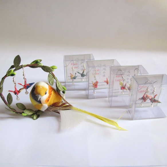 折り紙の鶴ピアス（イヤークリップ）Origami crane earrings (ear clips) 4枚目の画像