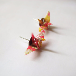 折り紙の鶴のイヤピン Origami Crane ear pins (birds) 3枚目の画像