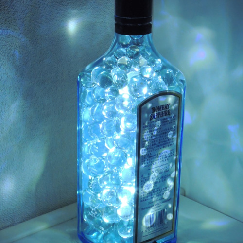 BOMBAY SAPPHIRE  壁掛けライト