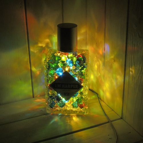 【SIN GARDGE】おしゃれボトルライトI.W.ハーパー ハンドメイド照明 癒しのボトルランプ IWハーパー 電球色LED＋カラービー玉 スタンド
