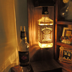 LEDランプ付き「ボトルホルダー」ジャックダニエル空き瓶付き 1枚目の画像