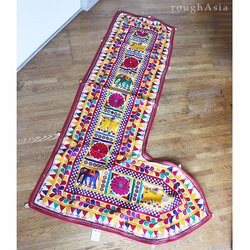 【タスペトリー】インド布　ハンドメイド インドの刺繍古布タペストリー・トーラン - H 生地 roughAsia