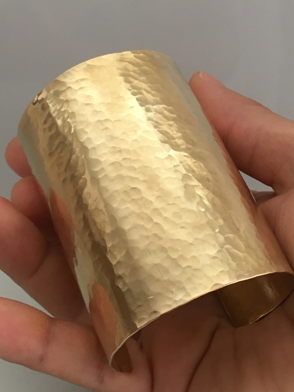 黃銅手鐲“8厘米寬”寬 第1張的照片
