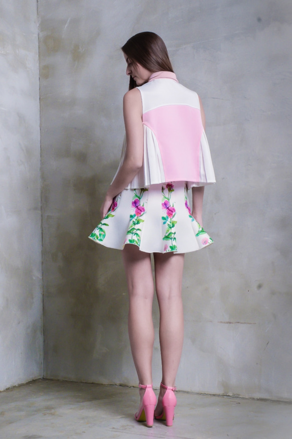 Glancez 拼色打褶粉色上衣 白色 設計師服飾 獲獎設計 甜美 輕便 簡約 第4張的照片