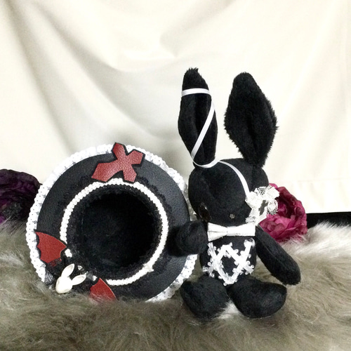 【ミヤタケイコ】うさぎ 黒 ハンドメイド ぬいぐるみ アリス kawaii ミヤタケイコ】うさぎ 黒 ハンドメイド ぬいぐるみ アリス kawaii