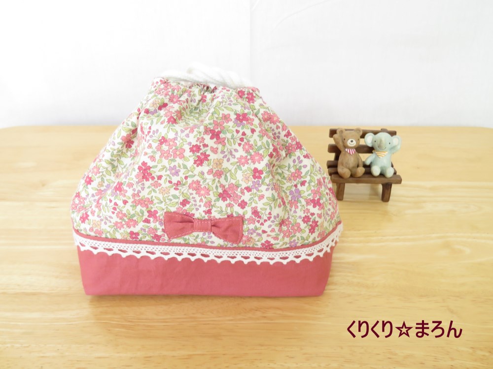 小さな花柄とリボンのお弁当箱袋（ピンク） 弁当袋 くりくり☆まろん