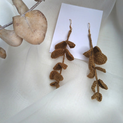 乾燥花系列 尤加利葉耳環(單隻) 手工鉤針編織 第1張的照片