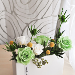 cocooblo flower - SIMPLE & STYLISH CENTERPIECE│簡約時尚設計款桌花 白色系 第2張的照片