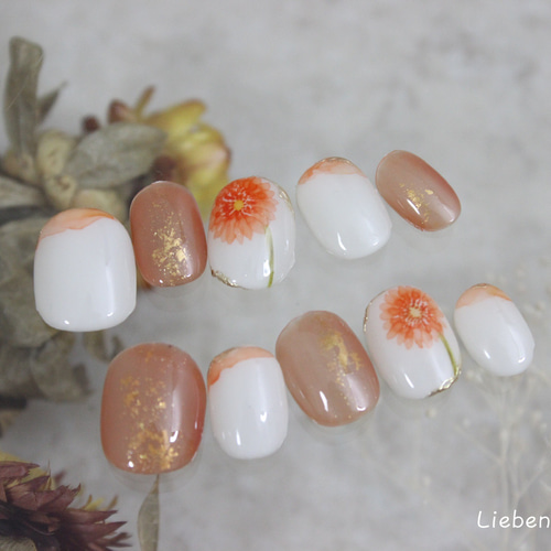 透け感ガーベラのネイル ネイルチップ（つけ爪） LiebenBirne 通販  