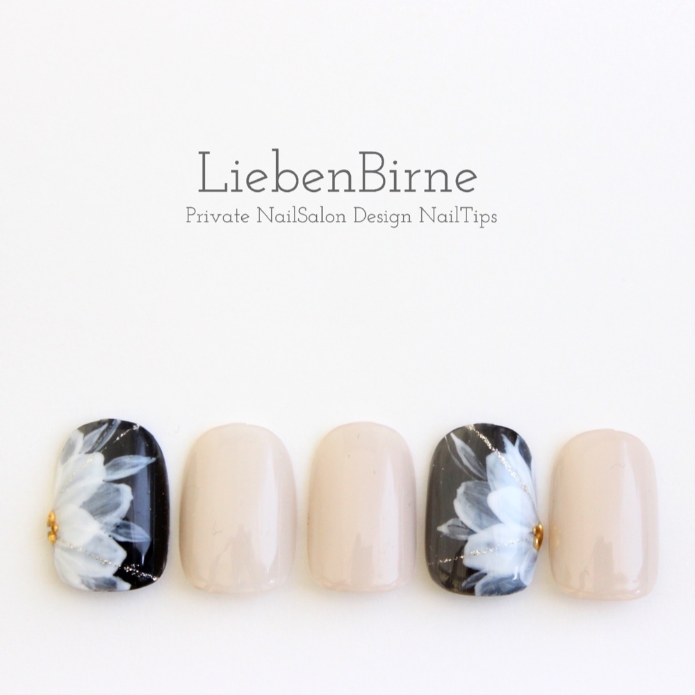 月下美人 ネイルチップ（つけ爪） LiebenBirne 通販｜Creema(クリーマ)