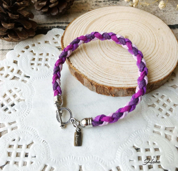 HOHO 手作圓編織手環 麂皮 韓國絨 編織手鍊 (紫色漸層) 第3張的照片
