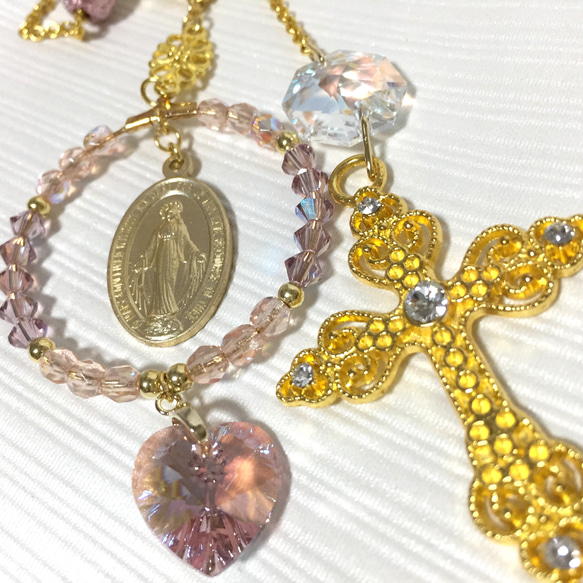 聖母マリア癒しと愛の光・メダイ付サンキャッチャー☆ピンク色　スワロフスキー50㎜使用 5枚目の画像