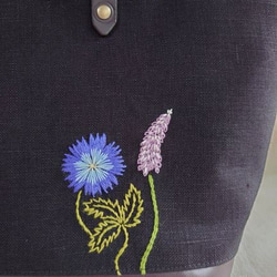 *受注製作*刺繍*秋色の花園*バッグ*リネン*本革持ち手*リバティ＜Puff＞パフ*ボタニカル風* 6枚目の画像