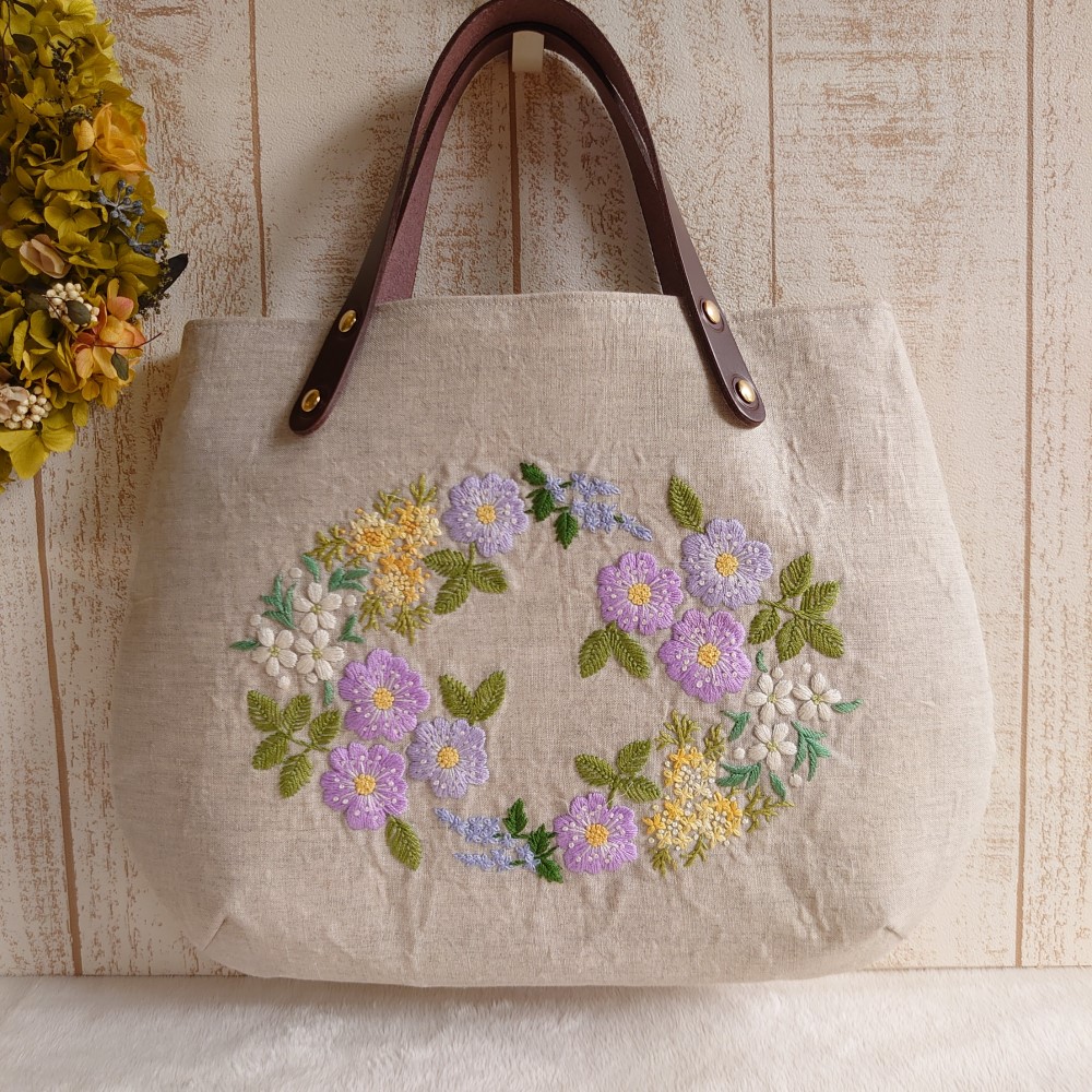 マチャケ様　お花刺繍風　マチありＬサイズ グラニーバッグ　ハンドメイド